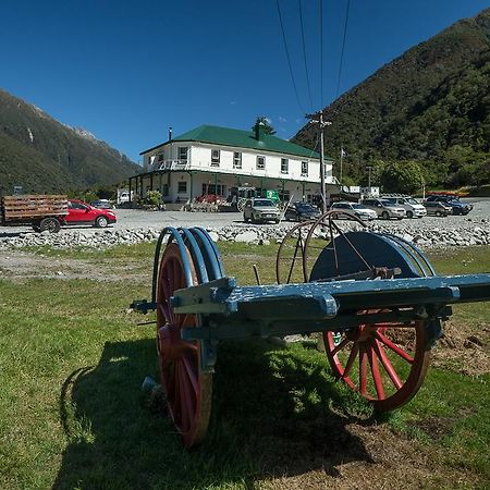 Otira Stagecoach Hotel Kültér fotó