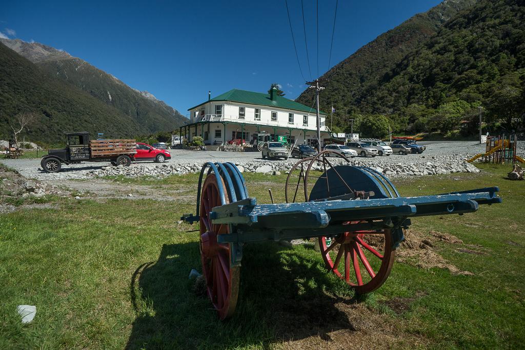 Otira Stagecoach Hotel Kültér fotó