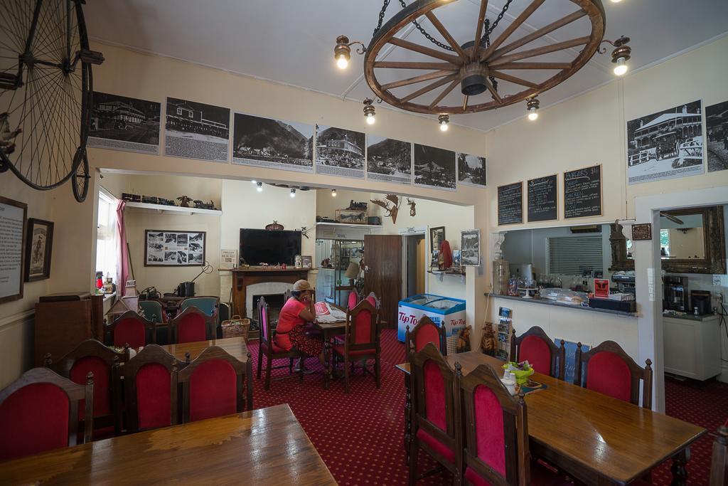 Otira Stagecoach Hotel Kültér fotó