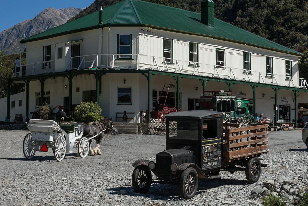 Otira Stagecoach Hotel Kültér fotó